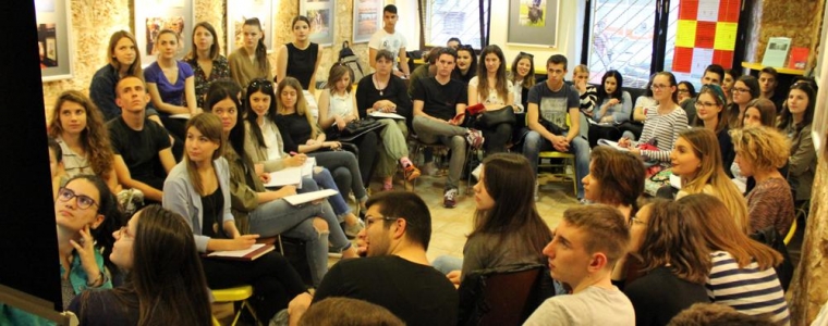 Književni klub o Lovcu u žitu