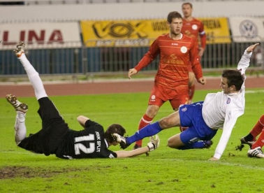Hajduk juriša na kup!