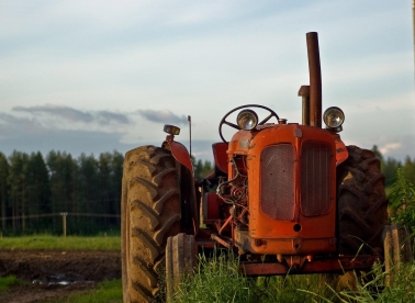 Seljak usred krize kupio traktor!